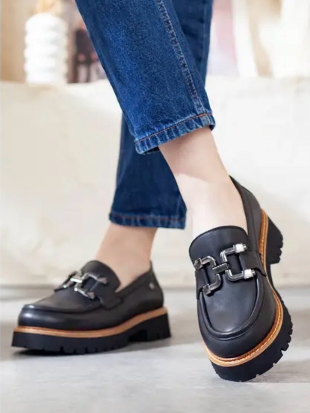 Naturalizer Black Leather Chain-Accent Lug Loafers